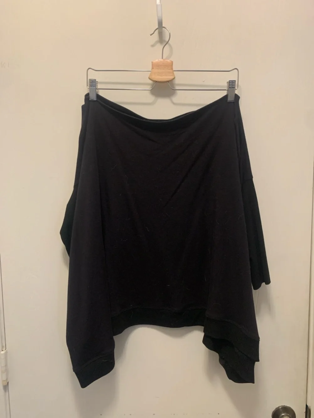 Beyond Yoga Black Off-Shoulder Sweater - Picture 2 of 6
